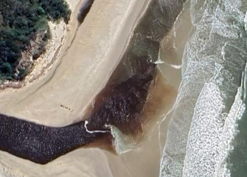 Desembocadura del Canal Andreoni en el Oceano Atlántico Sur